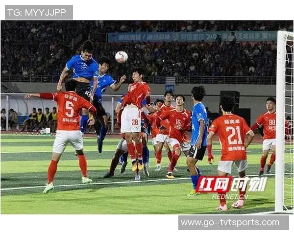 国家足球队比赛激战正酣球迷热情高涨期待精彩瞬间与胜利时刻