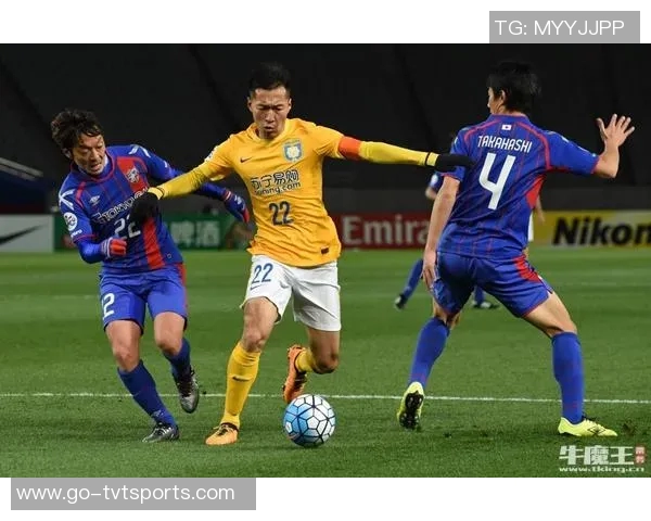 江苏苏宁与上海申花激战正酣谁能在这场对决中笑到最后